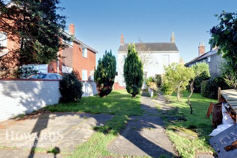 2 bedroom semi-detached house for sale, Yarmouth Road, Caister-on-Sea