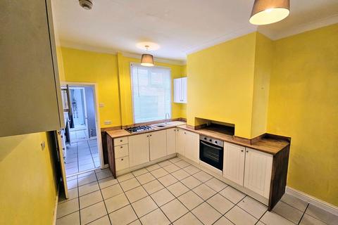 3 bedroom terraced house for sale, Carlingford Road, Nottingham NG15