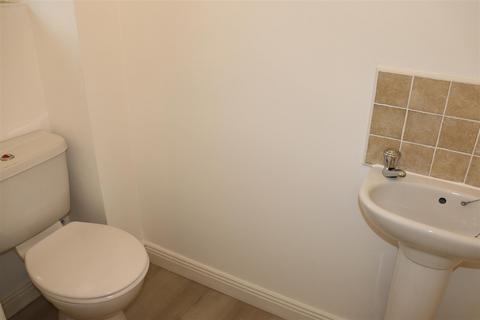 4 bedroom end of terrace house for sale, Barrow Close, Walsall Wood