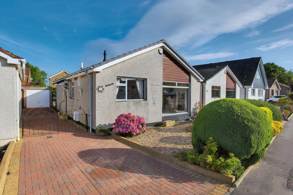 24 Rowantree Avenue, Currie, EH14 5AU 2 bed detached house for sale £