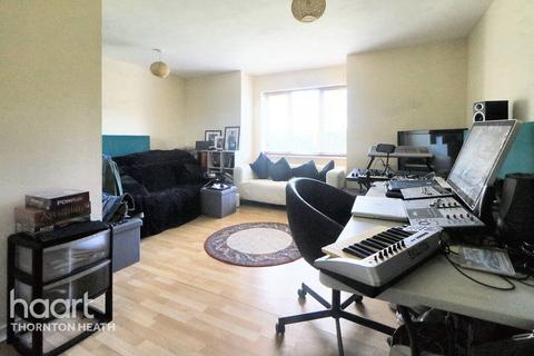 Studio for sale, Doyle Road, London