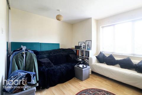 Studio for sale, Doyle Road, London