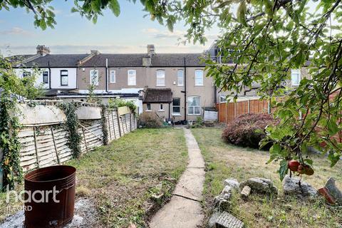 4 bedroom terraced house for sale, Douglas Road, Ilford