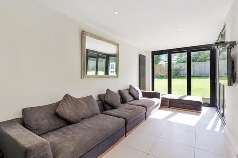 4 bedroom detached house for sale, Downs Reach, Epsom