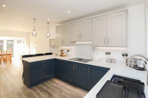 3 bedroom detached house for sale, Newbold Road, Chesterfield S41