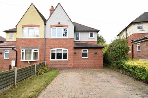 3 bedroom semi-detached house to rent, Mount Crescent, Wakefield WF2