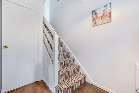 17 Hoskins Close, Manchester, M12 4JX