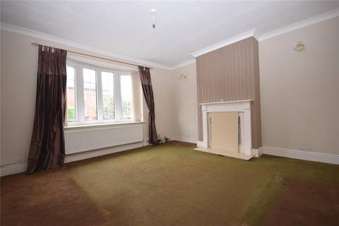 3 bedroom semi-detached house for sale, Addison Avenue, Normanton, West Yorkshire