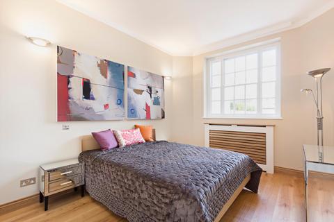 1 bedroom flat to rent, Lowndes Square, London, SW1X