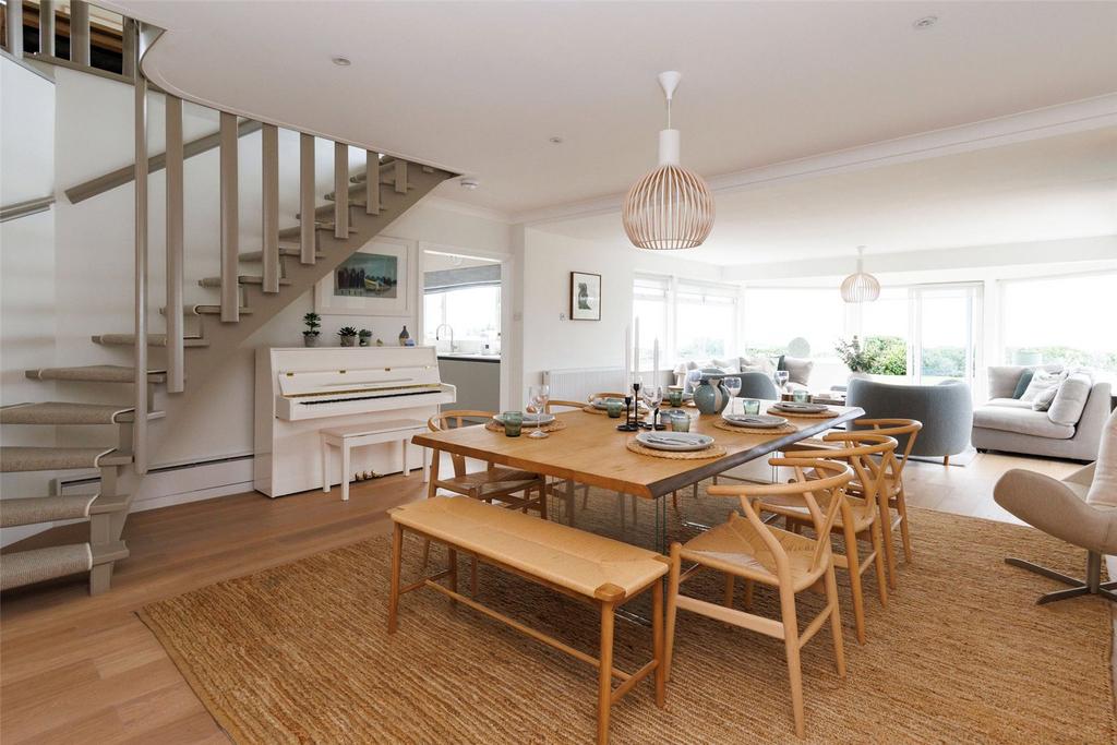 Dining/Sitting Room