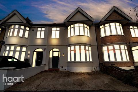 3 bedroom terraced house for sale, Chudleigh Crescent, Ilford