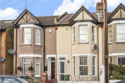 3 bedroom terraced house to rent, Canon Road, Bromley, BR1 2SN