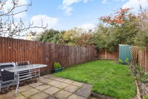 3 bedroom terraced house to rent, Canon Road, Bromley, BR1 2SN