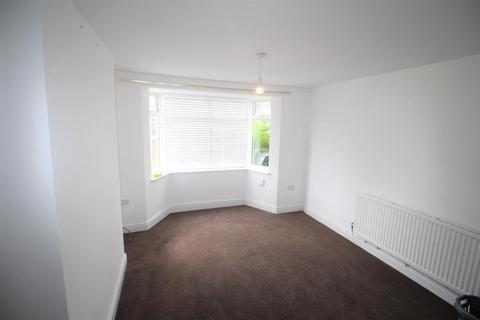 3 bedroom end of terrace house to rent, Hollyhedge Road, Manchester, M22 8HW