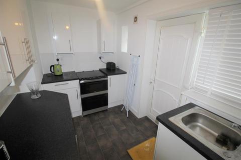 3 bedroom end of terrace house to rent, Hollyhedge Road, Manchester, M22 8HW