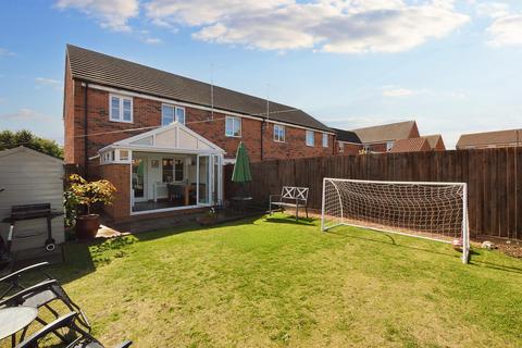 3 bedroom end of terrace house for sale, Chepstow Drive, Bourne, PE10