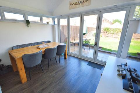 24 Chepstow Drive, Bourne, PE10 0RX