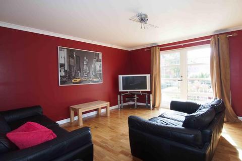 2 bedroom flat to rent, Dee Street, Ground Floor, AB11