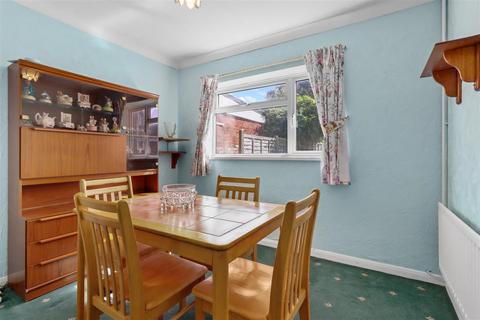 3 bedroom semi-detached house for sale, Meadow Road, Hailsham