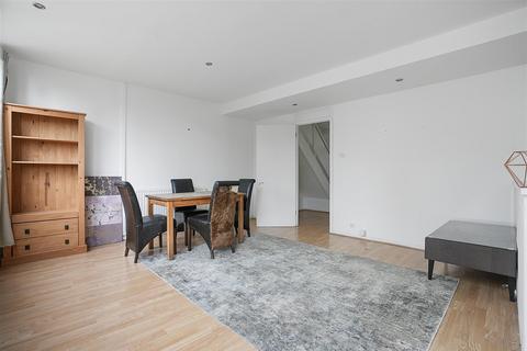 3 bedroom flat for sale, Maida Vale, London