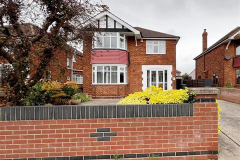 3 bedroom detached house for sale, Cromwell Road, Cleethorpes, N.E. Lincs, DN35 0AU