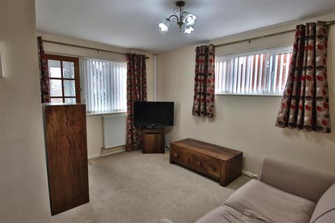 1 bedroom house to rent, Hughes Close, Northway, Tewkesbury