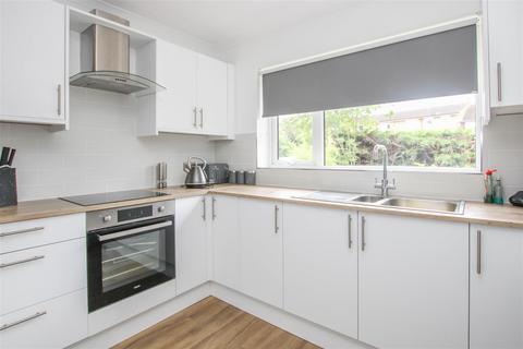 2 bedroom maisonette for sale, Mayfield Gardens, Brentwood