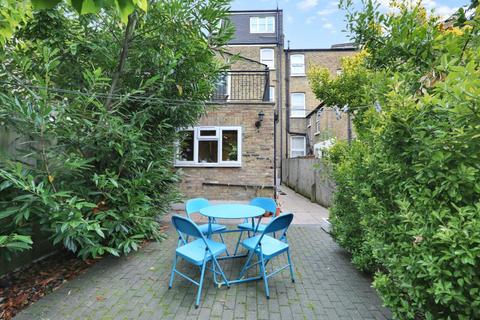 3 bedroom flat for sale, Shenley Road, London, SE5