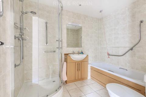 1 bedroom retirement property for sale, Oatlands Avenue, Weybridge KT13