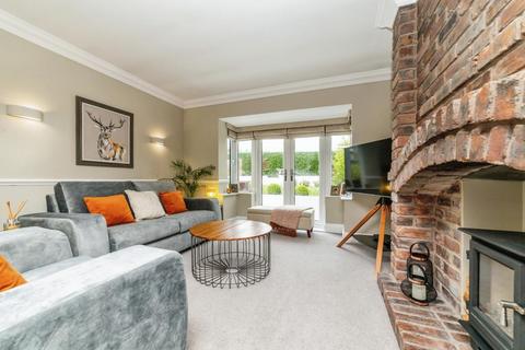 23 Briarfields Lane, Worrall, Sheffield, S35 0AA