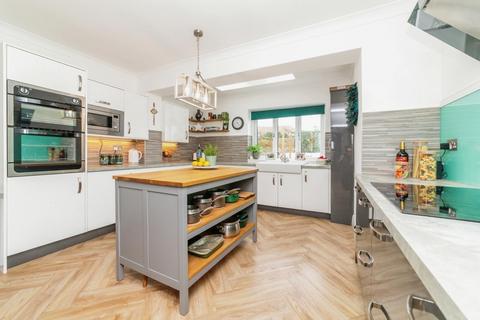 23 Briarfields Lane, Worrall, Sheffield, S35 0AA