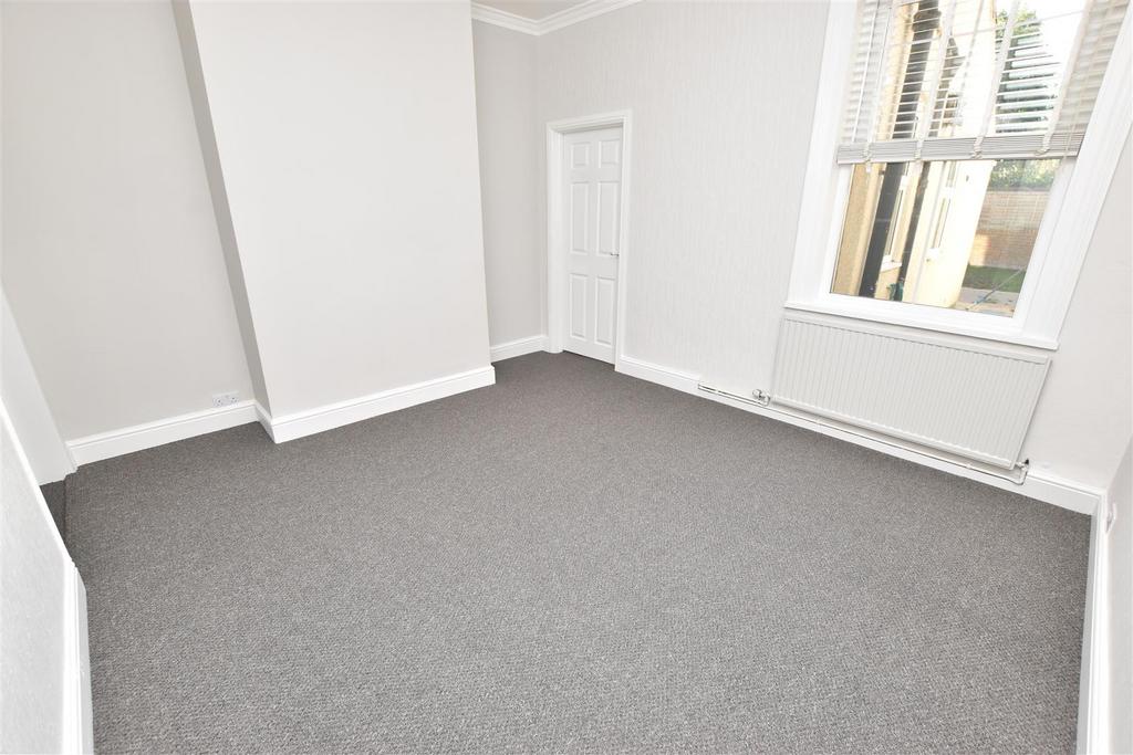 Rear reception lounge/dining room