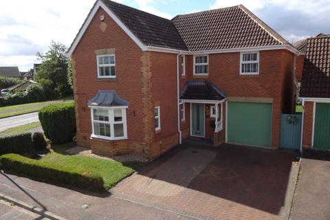 4 bedroom detached house for sale, Gatehill Gardens, Luton, Bedfordshire, LU3