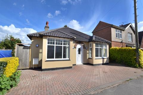 4 bedroom detached bungalow to rent, Leicester Road, Shepshed LE12