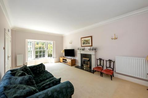 12 Raphael Drive, Thames Ditton, KT7 0BL