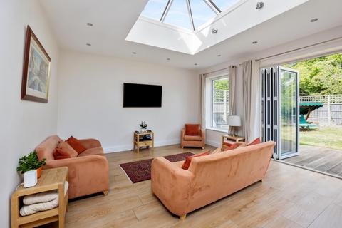 12 Raphael Drive, Thames Ditton, KT7 0BL