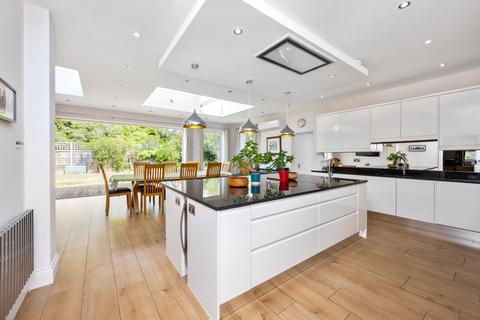 12 Raphael Drive, Thames Ditton, KT7 0BL