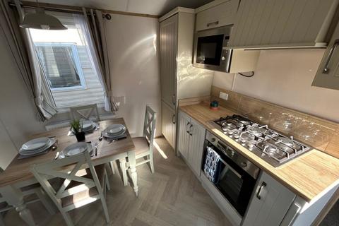 2 bedroom static caravan for sale, Pakefield Holiday Park