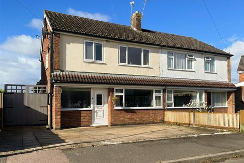 3 bedroom semi-detached house to rent, Oaks Drive, Newbold Verdon, Leicester