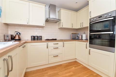 2 bedroom apartment for sale, Western Avenue, Barton on Sea, New Milton, Hampshire, BH25