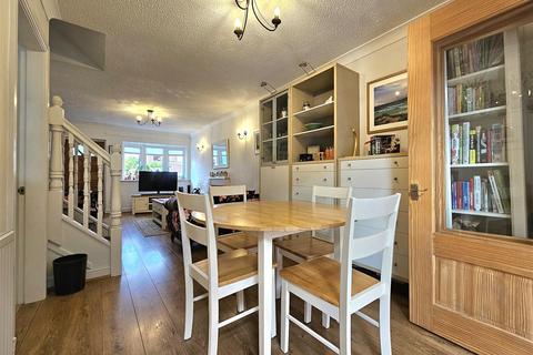14 Lammas Close, Solihull, B92 8PA