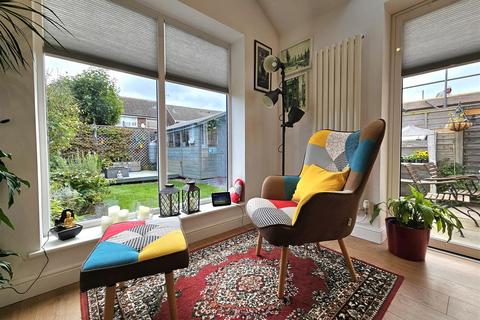 14 Lammas Close, Solihull, B92 8PA