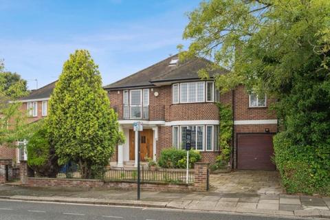 29 Ashbourne Road, London, W5 3ED