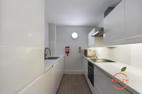 2 bedroom apartment to rent, Chicksand Street, London E1