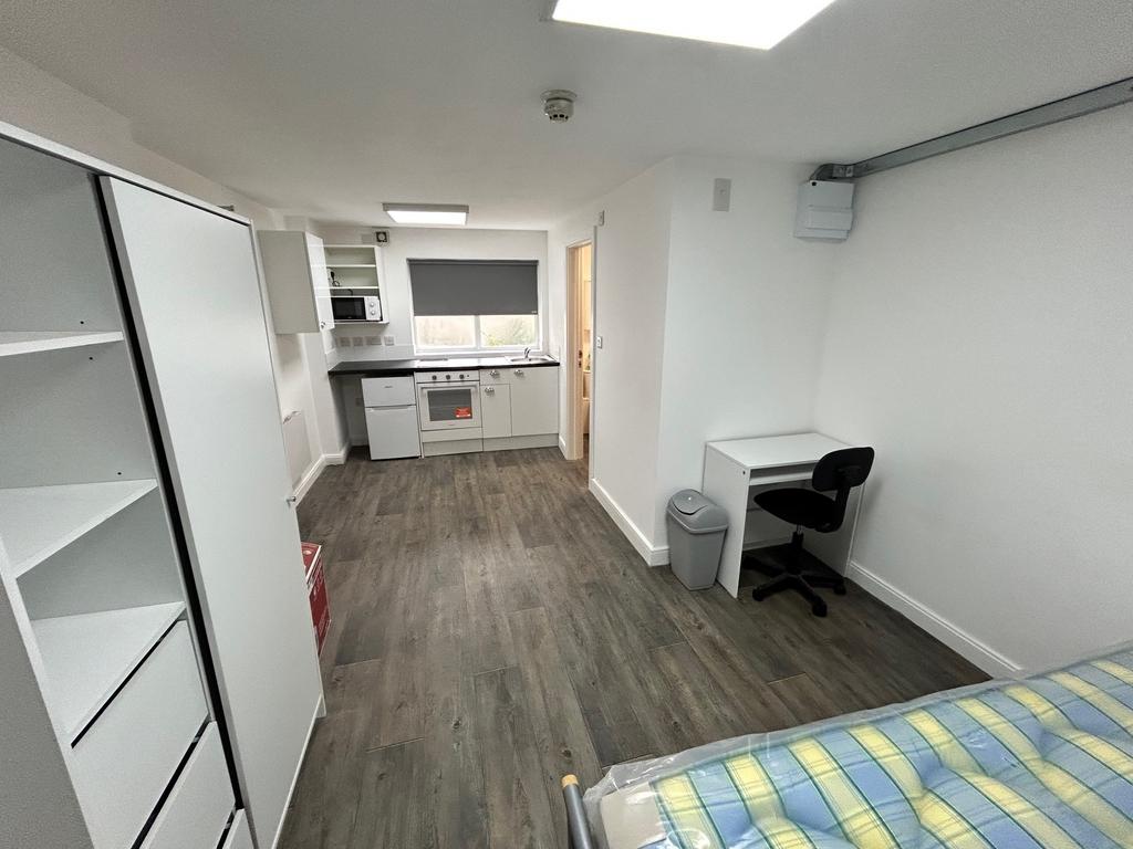 St. Michaels Hill, Bristol BS2 Studio to rent £1,150 pcm (£265 pw)
