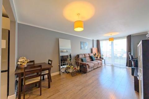 1 bedroom flat for sale, Wooldridge Close, Feltham, TW14