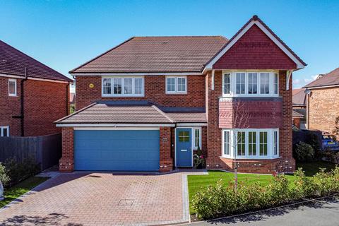 5 bedroom detached house for sale, Meadow Way, Sandbach, CW11