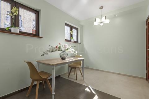 2 bedroom maisonette for sale, Prospect Place, London, E1W