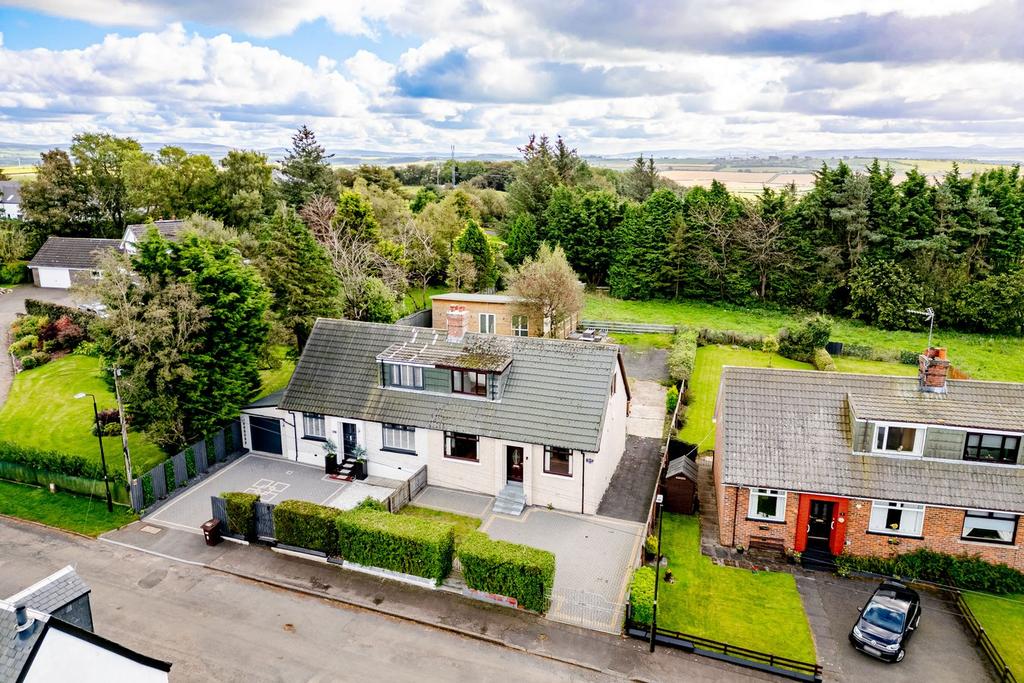 Harelaw Terrace, Craigie, Kilmarnock... 3 bed semidetached villa for