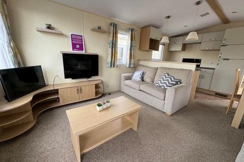 2 bedroom static caravan for sale, Sand le Mere Holiday Park